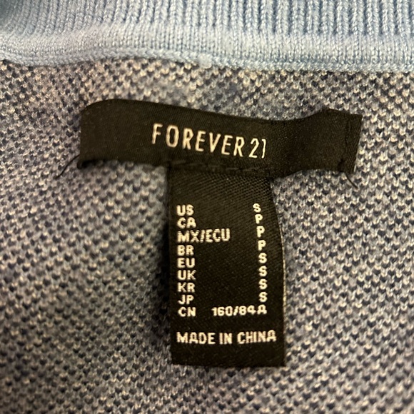 Forever 21 - round neck printed sweater - SZ S - Picture 3 of 3